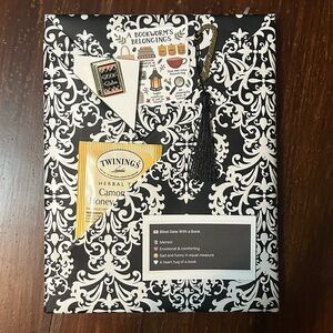 Blind Date with a Book #C27